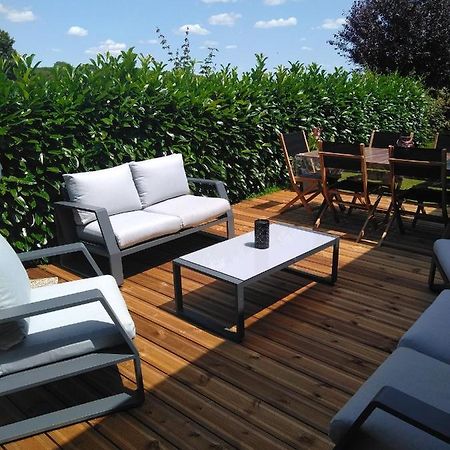 Grande Maison de plain pied avec jardin arboré. Champignelles Esterno foto